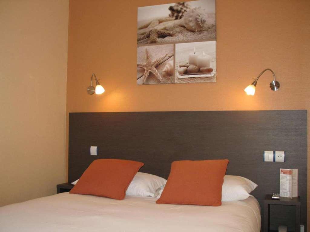 Hotel De Caen Room photo