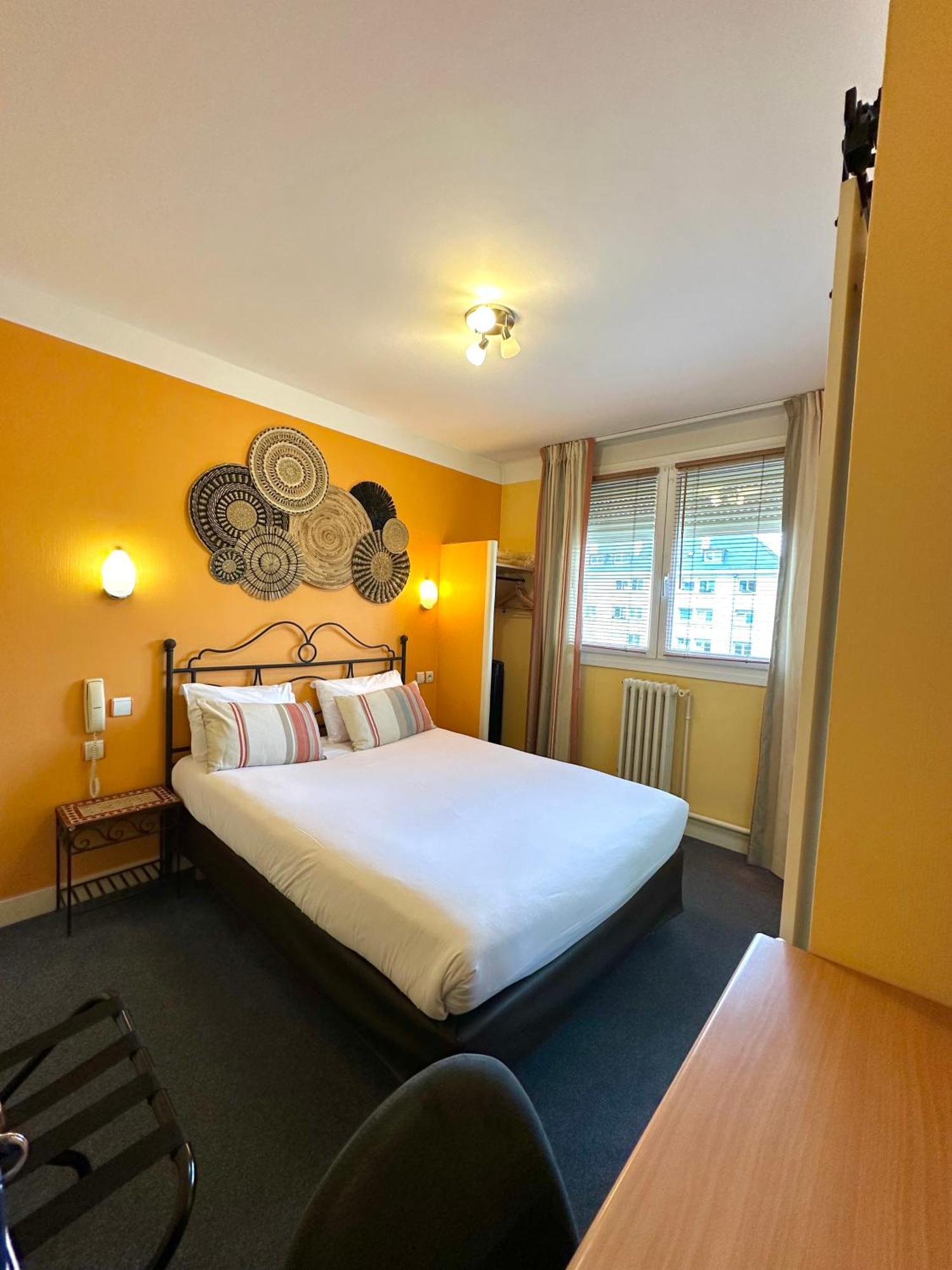 Hotel De Caen Room photo